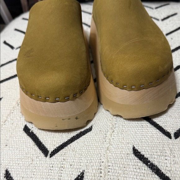 Bryr green Women's Clogs 37 - Picture 2 of 9